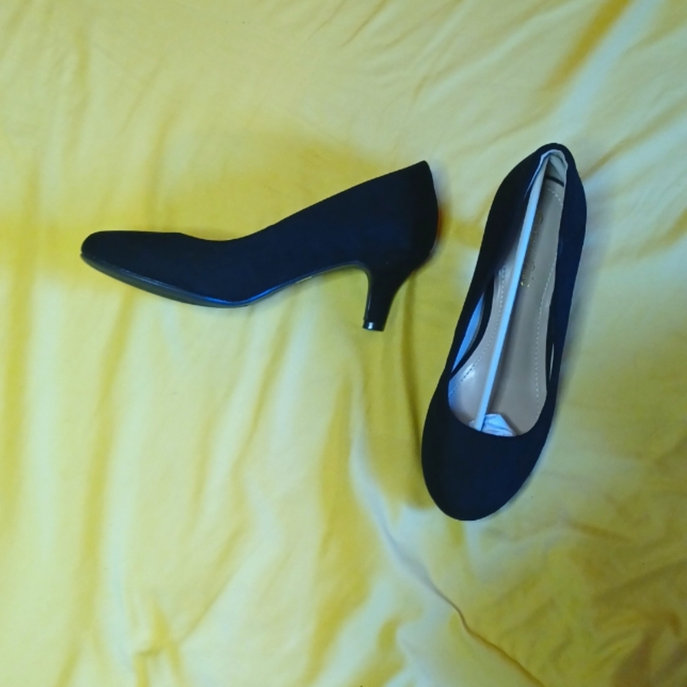 Black Suede Heels Size 7